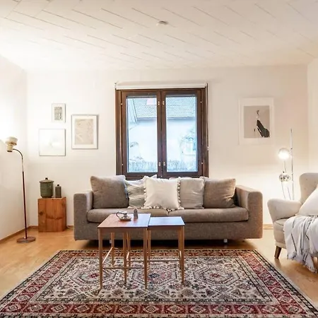 Semesterbostad Roost Nummi *